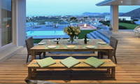  Vacation Hub International | The Seaside House Room