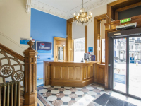  Vacation Hub International | Travelodge Edinburgh Haymarket Room