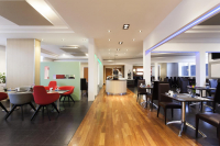  Vacation Hub International | Hôtel Novotel Paris 17 Room