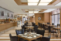  Vacation Hub International | Ramada Plaza Jumeirah Beach Room