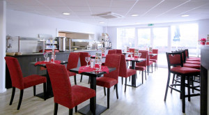  Vacation Hub International | Days Inn by Wyndham London Stansted Airport Room