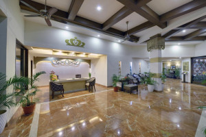  Vacation Hub International | The Crown Goa Room