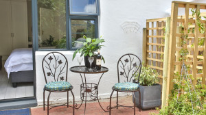  Vacation Hub International | Newlands Cottages - Chameleon Cottage Room