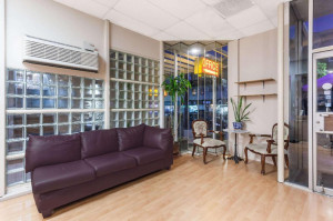  Vacation Hub International | Knights Inn Los Angeles Room