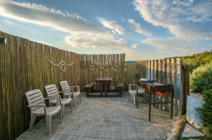  Vacation Hub International | West Coast Luxury Tents Room
