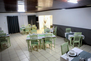  Vacation Hub International | Gracious Lodge Events and Conference Room