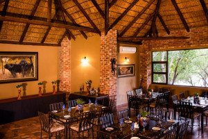  Vacation Hub International | Elgro River Lodge Room