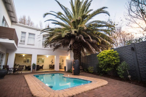  Vacation Hub International | Adelante Lodge Room