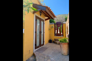  Vacation Hub International | Sapphire Studio Room