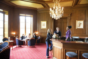  Vacation Hub International | Hotel Novotel Château de Maffliers Room