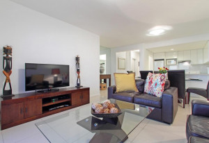  Vacation Hub International | Dolphin Beach H104 Room