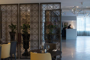  Vacation Hub International | St George's Hotel Wembley Room