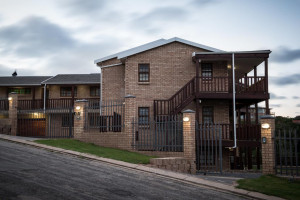  Vacation Hub International | Muzuri Apartment Room