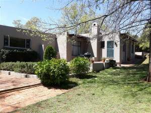  Vacation Hub International | Arbour Gardens - Oak Cottage Room