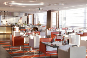  Vacation Hub International | Sofitel Budapest Chain Bridge Room