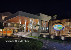  Vacation Hub International | Fairways & Bluewater Boracay Room