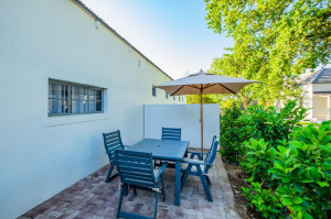  Vacation Hub International | Dekkersvlei Guesthouse Room