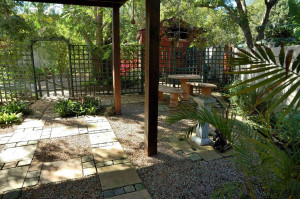  Vacation Hub International | Syringa Tree Cottage and Sunset Cottage Room