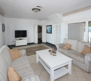  Vacation Hub International | Ballito Beach house Room
