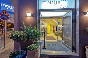  Vacation Hub International | Marin Dream Room