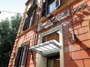  Vacation Hub International | Kennedy Hotel Room