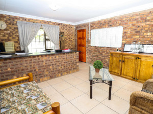  Vacation Hub International | Hokaai Lodge Loskopdam Room
