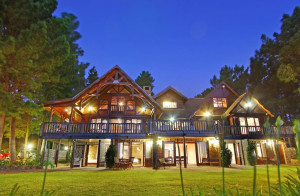  Vacation Hub International | Lalapanzi Lodge Room