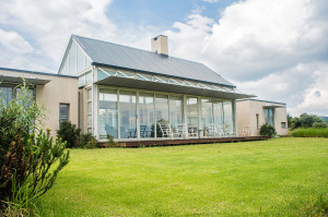  Vacation Hub International | Gowrie Farm - Charles Smythe Cottage Room