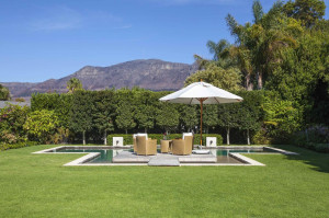  Vacation Hub International | 14 on Klein Constantia Room