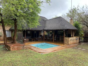  Vacation Hub International | Genet House Room