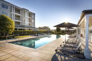  Vacation Hub International | Hilton Lake Taupo Room