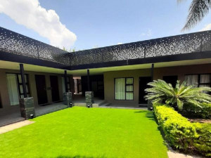  Vacation Hub International | Copperwood Hotel and Conferencing Room