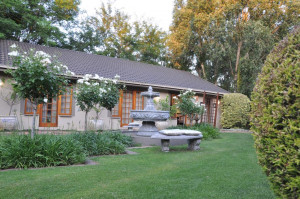  Vacation Hub International | College Lodge Room