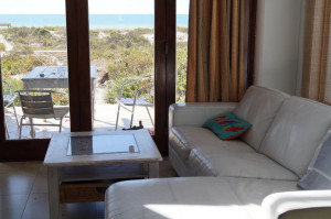  Vacation Hub International | Escape Beach House Room