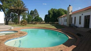  Vacation Hub International | Willow Lane Country Lodge Room