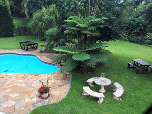  Vacation Hub International | Warrens Guest House Room