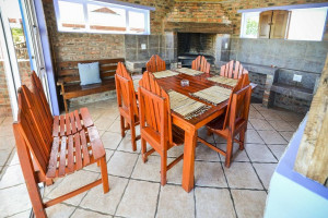  Vacation Hub International | Addo Adventure House Room