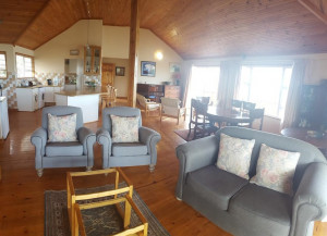  Vacation Hub International | House On The Hill Room