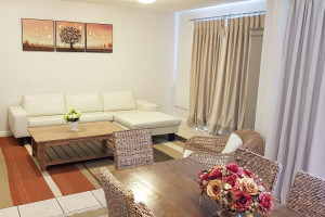  Vacation Hub International | Moda Rossi Room