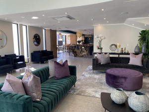 Vacation Hub International | Mint Hotel 84 on Katherine Room