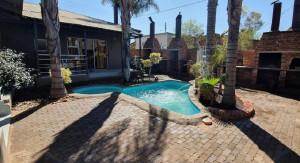  Vacation Hub International | Barons Galley & Lodge Room