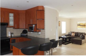  Vacation Hub International | 13 Alterreal St Room