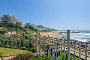  Vacation Hub International | The Bay 15 Room