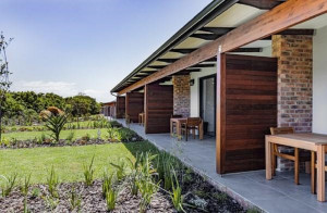  Vacation Hub International | Hotel Olivewood Room