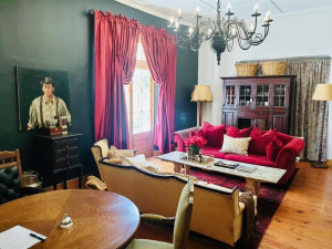  Vacation Hub International | The Bethesda Room