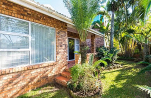  Vacation Hub International | Dolphin Gardens 4 Room