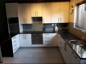 Vacation Hub International | Voëlklip Holiday Cottage Room