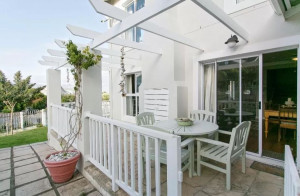  Vacation Hub International | Spacious Beach House Room