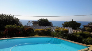  Vacation Hub International | Song of the Whales Self Catering Room