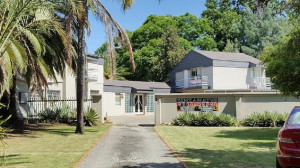  Vacation Hub International | Zinzanathi Guesthouse Room